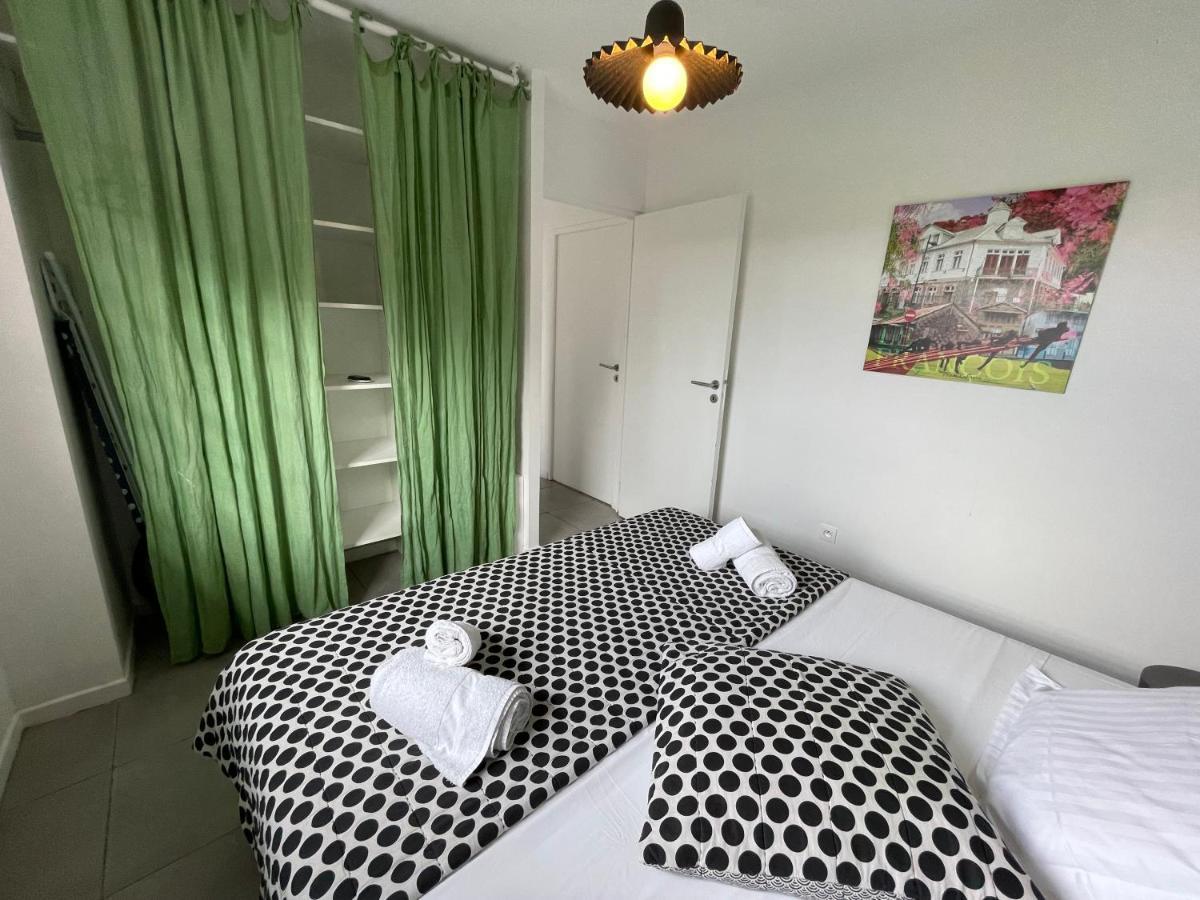 La Villa Jalna Grenadine Deux Chambres Et Piscine Privee เลส์ทรัวส์-ซีเลต์ ภายนอก รูปภาพ