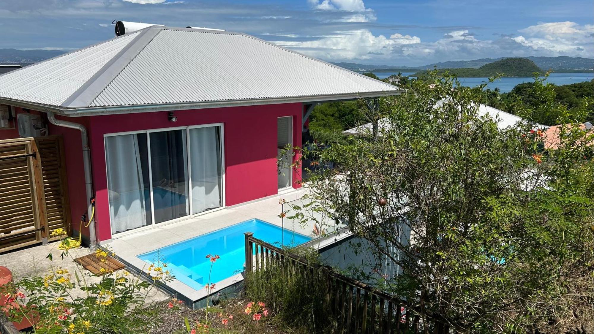 La Villa Jalna Grenadine Deux Chambres Et Piscine Privee เลส์ทรัวส์-ซีเลต์ ภายนอก รูปภาพ