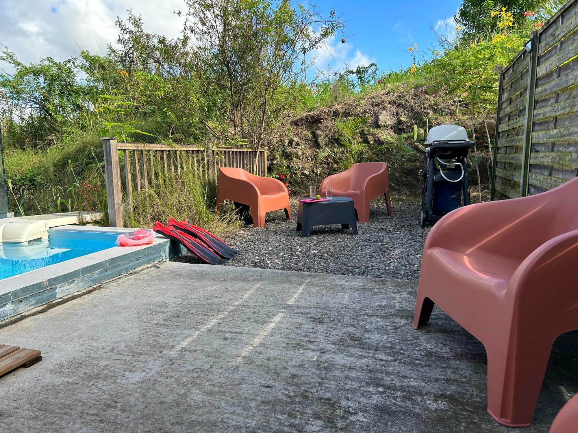 La Villa Jalna Grenadine Deux Chambres Et Piscine Privee เลส์ทรัวส์-ซีเลต์ ภายนอก รูปภาพ