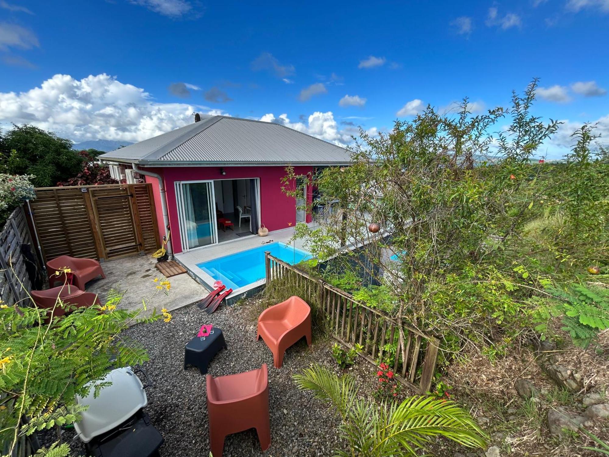 La Villa Jalna Grenadine Deux Chambres Et Piscine Privee เลส์ทรัวส์-ซีเลต์ ภายนอก รูปภาพ