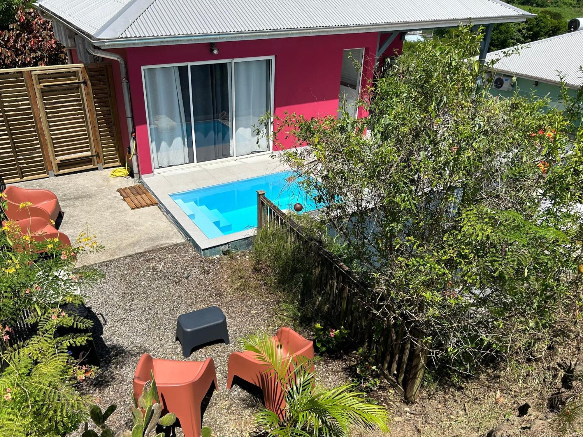 La Villa Jalna Grenadine Deux Chambres Et Piscine Privee เลส์ทรัวส์-ซีเลต์ ภายนอก รูปภาพ