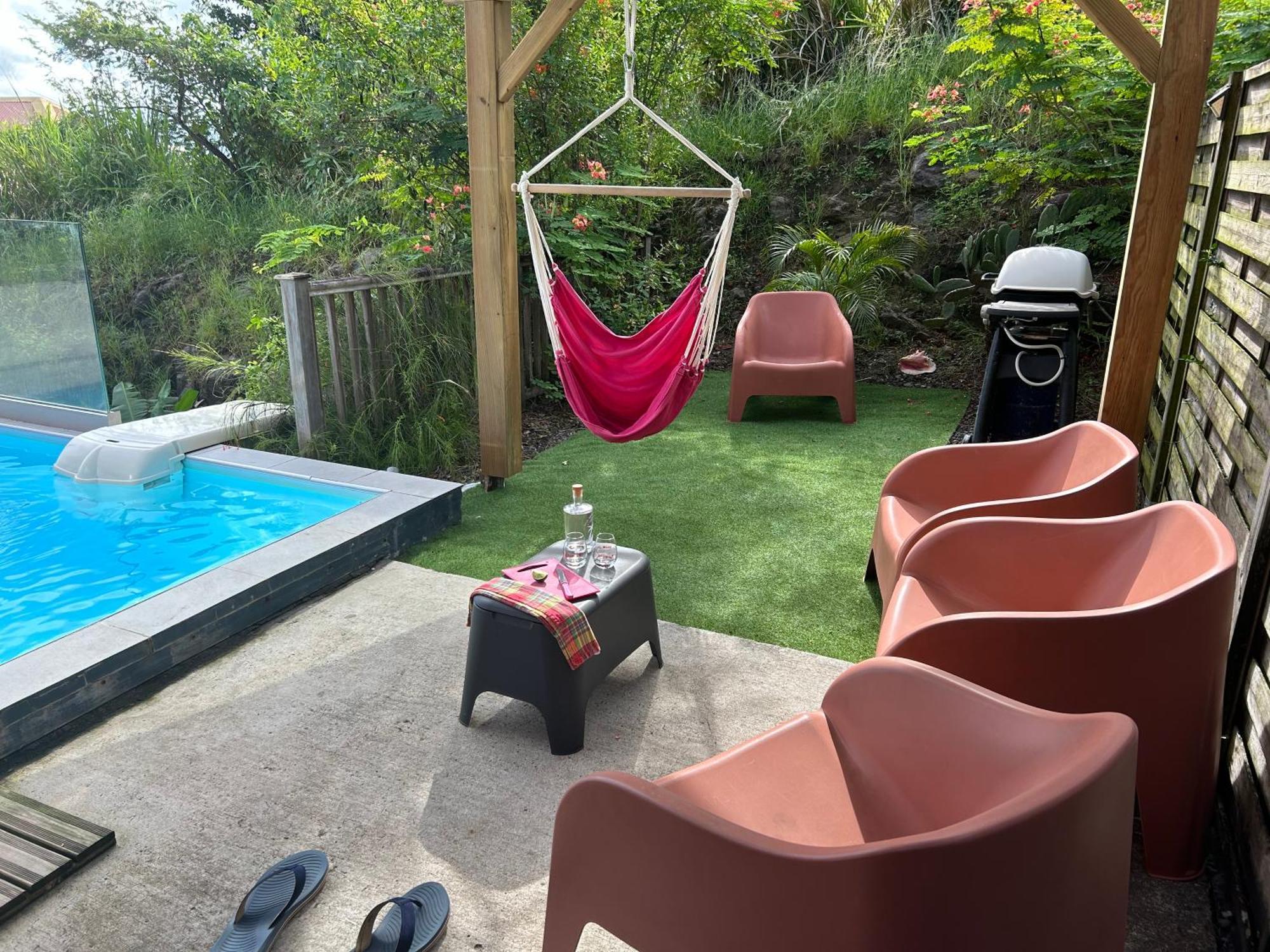 La Villa Jalna Grenadine Deux Chambres Et Piscine Privee เลส์ทรัวส์-ซีเลต์ ภายนอก รูปภาพ